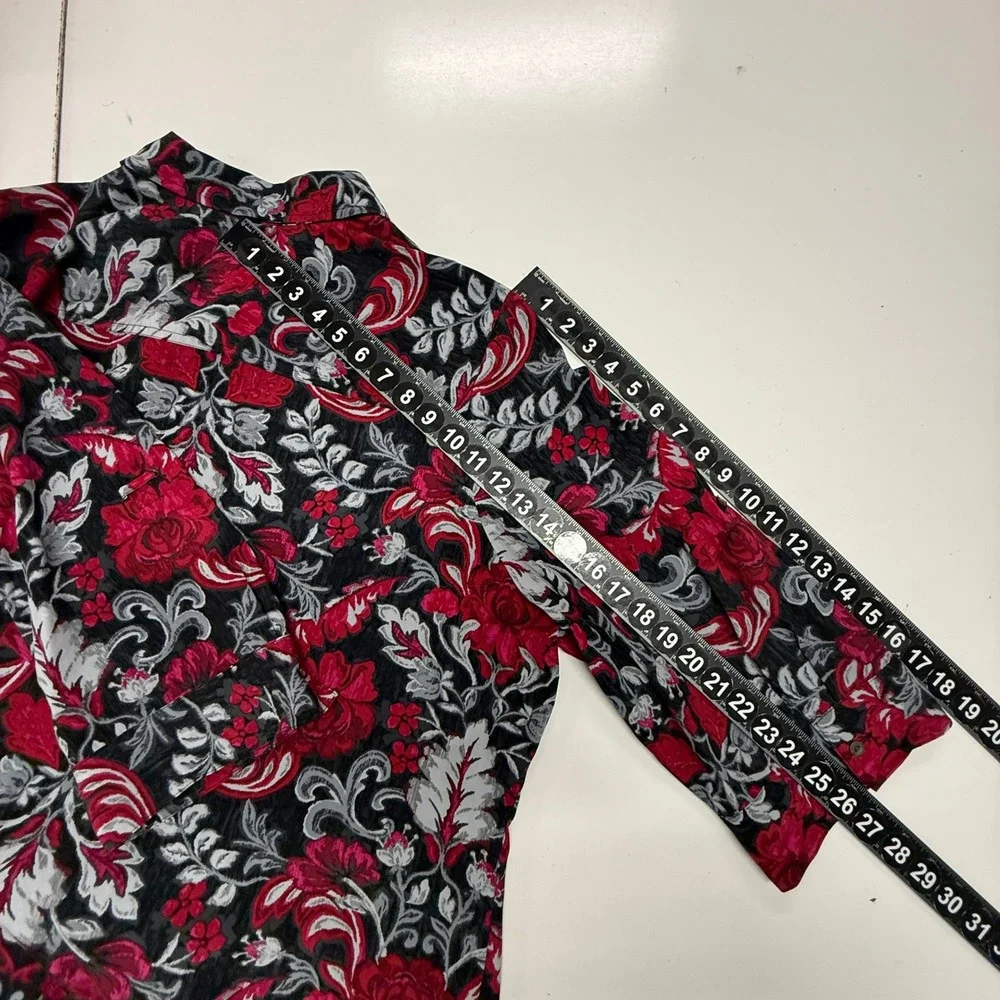 Croft & Barrow Top Shirt Womans 3X Red Black Floral Button Up 3/4 Sleeve Blouse - Picture 5 of 9